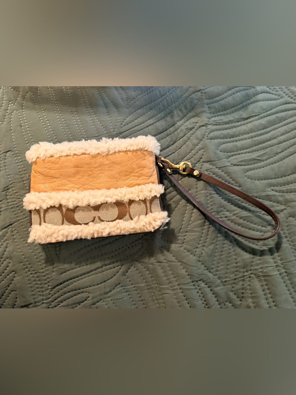 Coach Tan & Cream Shearling Trim Card Wristlet (project)